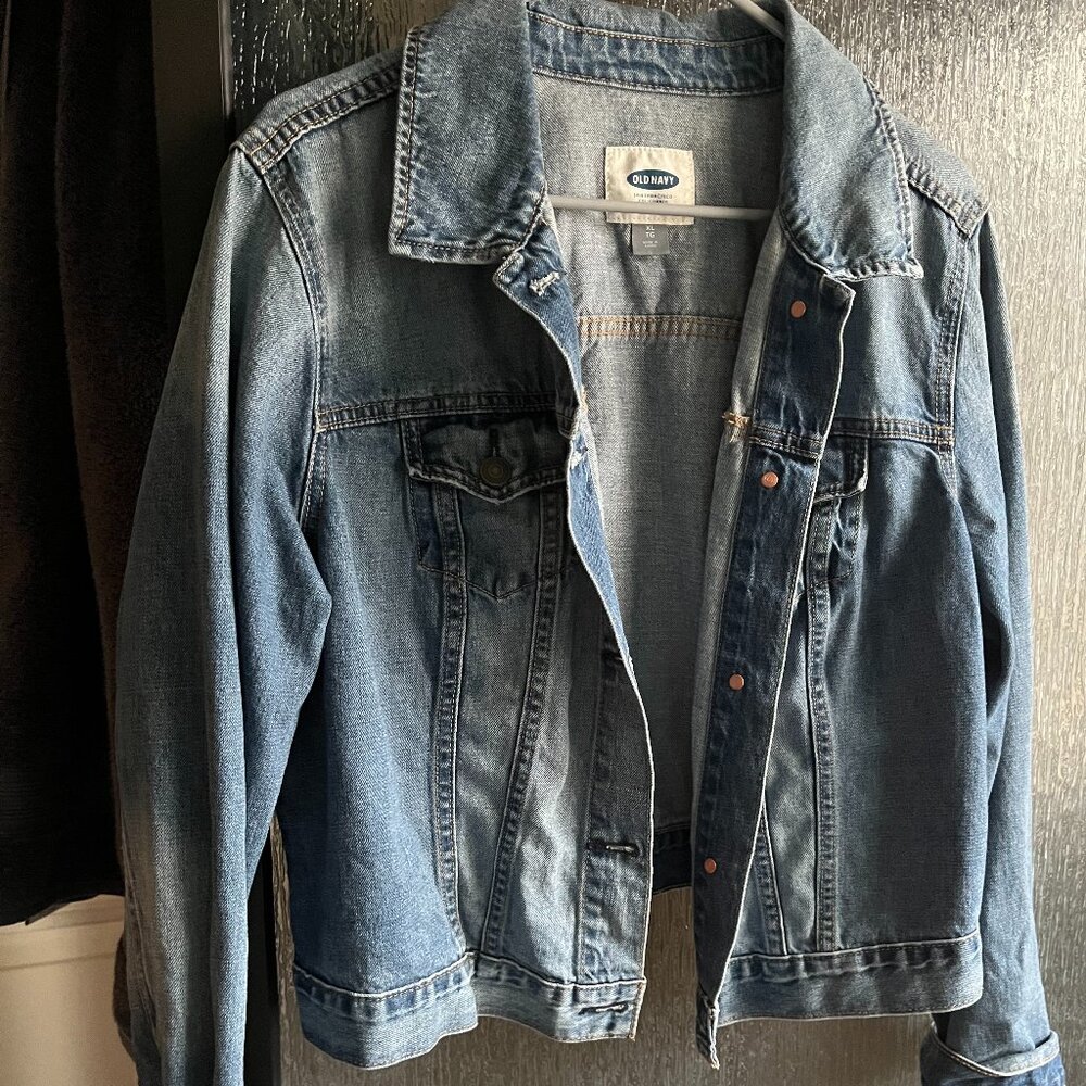 Old Navy XL womans cropped  Denim Jacket